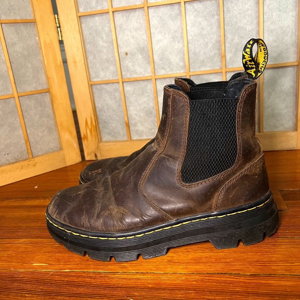 Doc Martens Chelsea Women Size 7